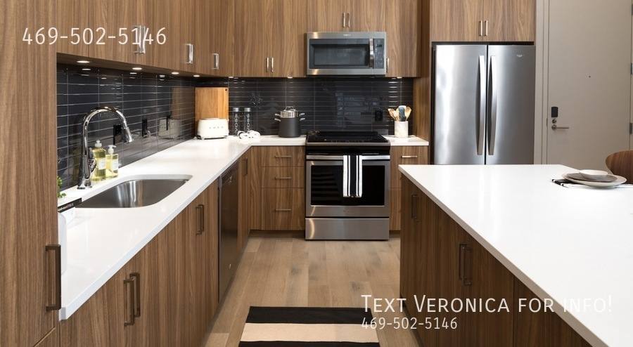 Apartment for rent at 7200 Dallas Parkway, Plano, TX 75024