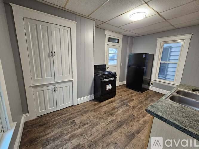 805 Virginia Ave, Follansbee, WV 26037 - House for Rent - Image 2