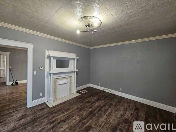 805 Virginia Ave, Follansbee, WV 26037 - House for Rent