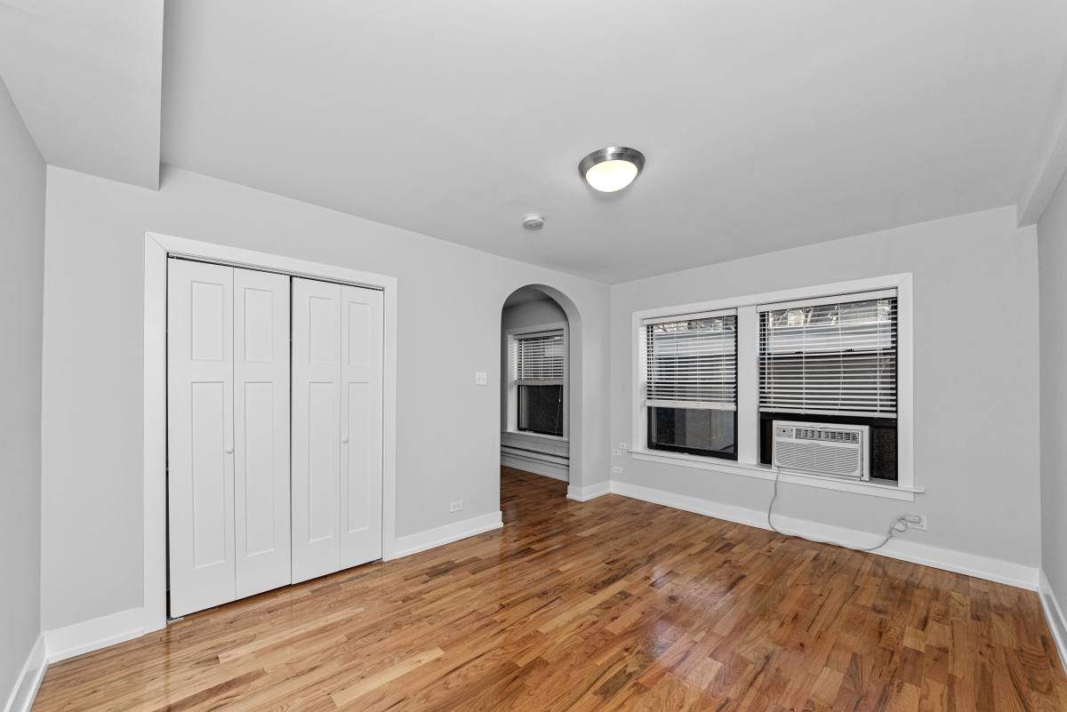 Apartment for rent at 550 W Arlington Place, Chicago, IL 60614