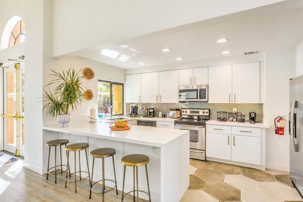 Apartment for rent at The Overlook, 15909 Avenida Venusto, San Diego, CA 92128