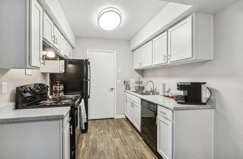 Monument Ridge, 5205 E Cortland Blvd, Flagstaff, AZ 86004 - Apartment for Rent