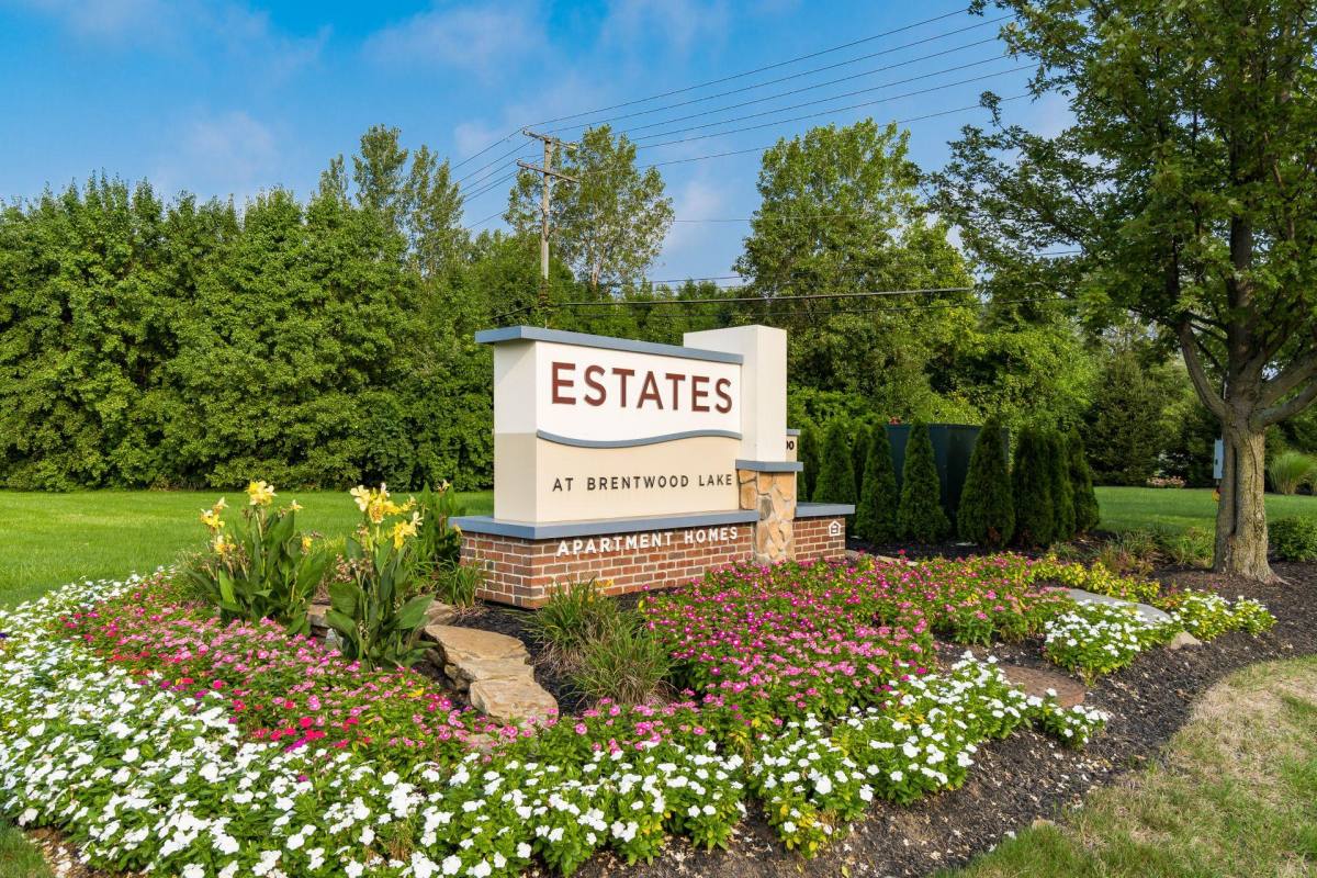 Apartment for rent at Brentwood Lake, 2800 John Steven Way, Reynoldsburg, OH 43068