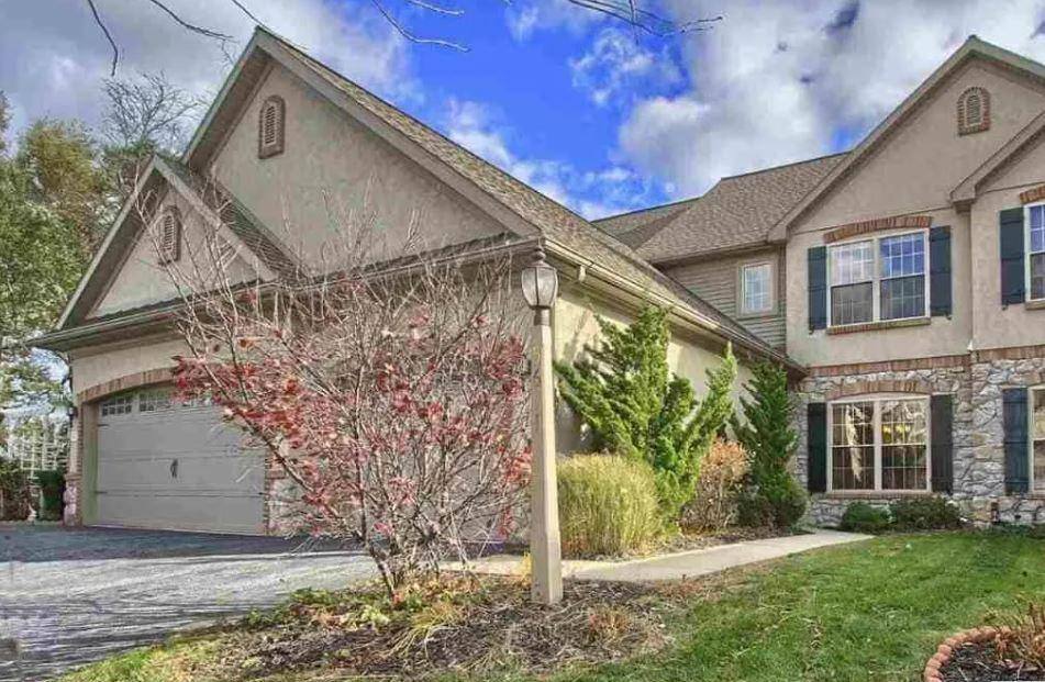 Townhouse for rent at 5611 Twilight Dr, Harrisburg, PA 17111