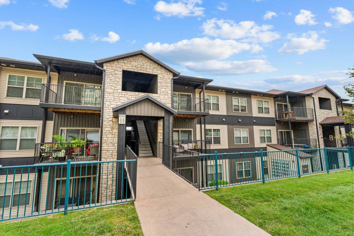 Apartment for rent at 325 Majestic Dr #336, Branson, MO 65616