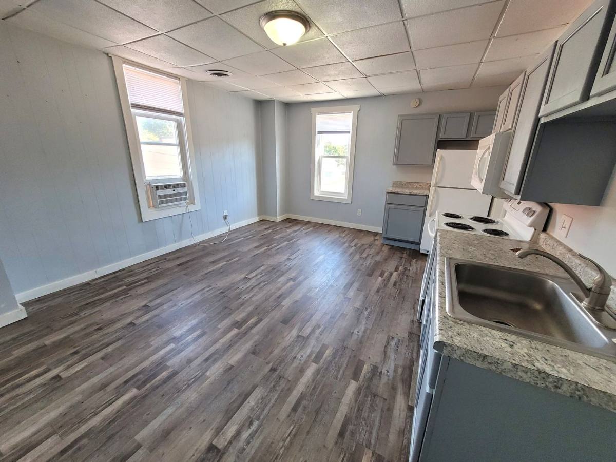 730 Rose St, La Crosse, WI 54603 - Apartment for Rent - Image 2