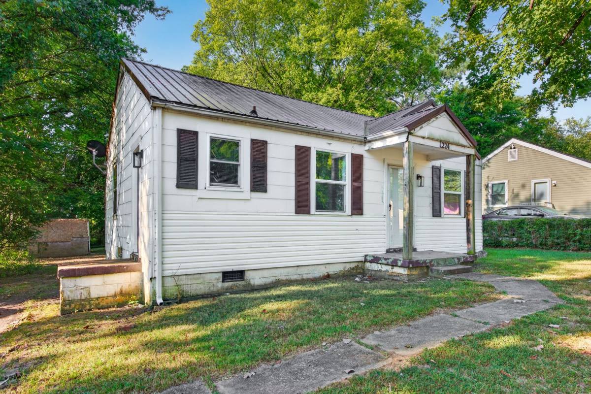 House for rent at 1224 Greenfield Dr, Clarksville, TN 37040