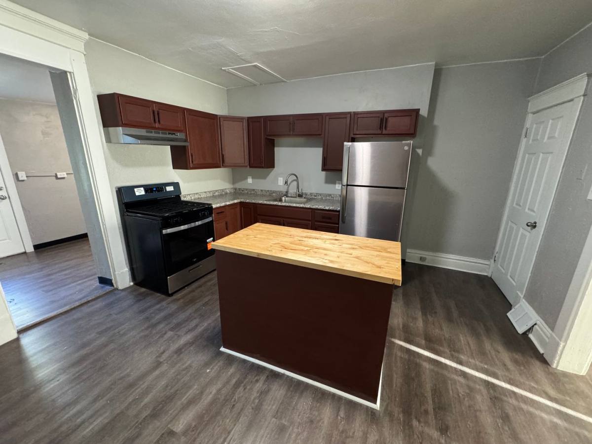 Townhouse for rent at 7305 Schley Ave, Swissvale, PA 15218