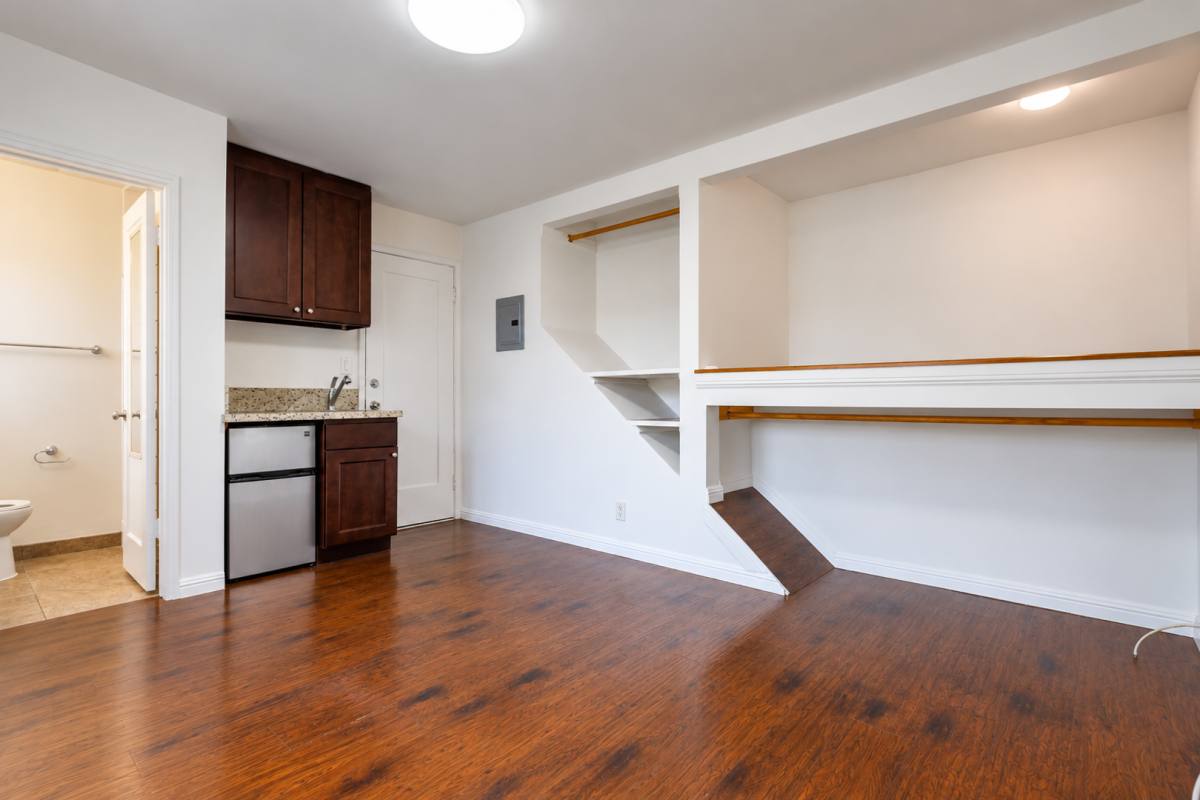 858 Lincoln Blvd, Santa Monica, CA 90403 - Apartment for Rent - Image 3
