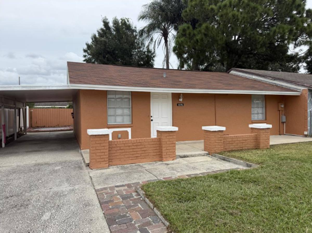 House for rent at 8594 Briar Grove Circle, Tampa, FL 33615