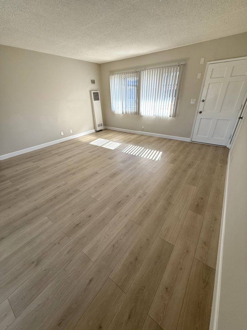 Van Hart Villas, 20501 Vanowen St, Winnetka, CA 91306 - Apartment for Rent - Image 3