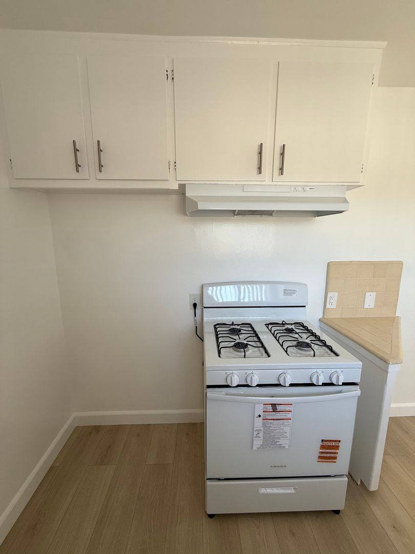 Van Hart Villas, 20501 Vanowen St, Winnetka, CA 91306 - Apartment for Rent - Image 7