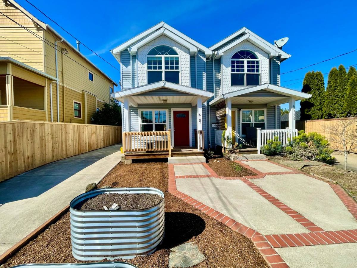 House for rent at 6107 NE 8th Ave, Portland, OR 97211