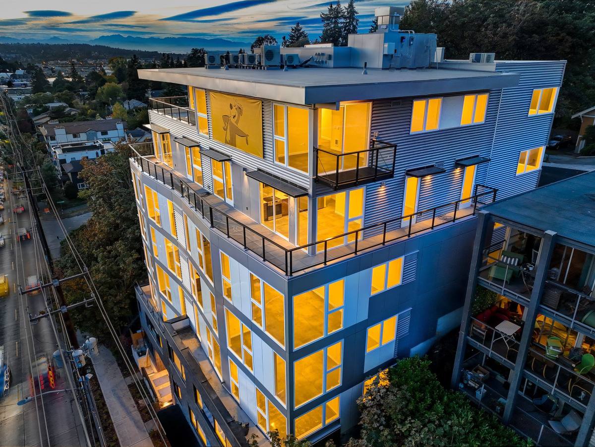 Apartment for rent at Fremont View: Modern Classic Collection, 520 N 39th St, Seattle, WA 98103