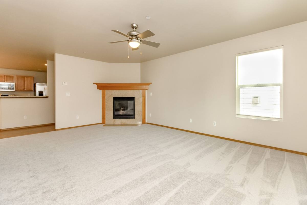 3240 Hoffman Hill Blvd, Dupont, WA 98327 - House for Rent - Image 6