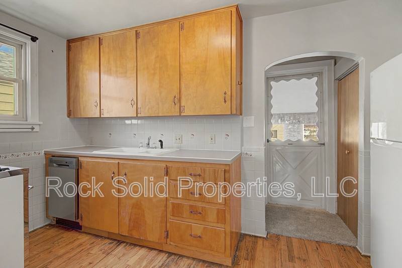 3313 Hynds Blvd, Cheyenne, WY 82001 - House for Rent - Image 8