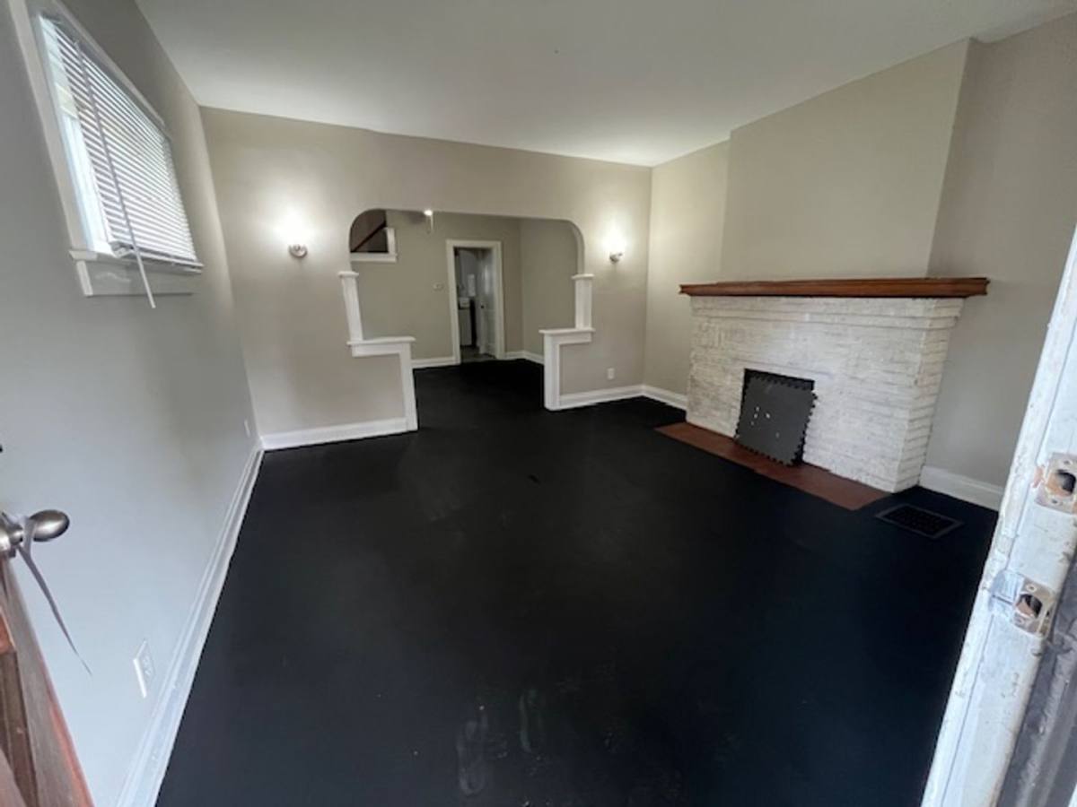 Apartment for rent at 1134-1136 S Champion Ave, Columbus, OH 43206