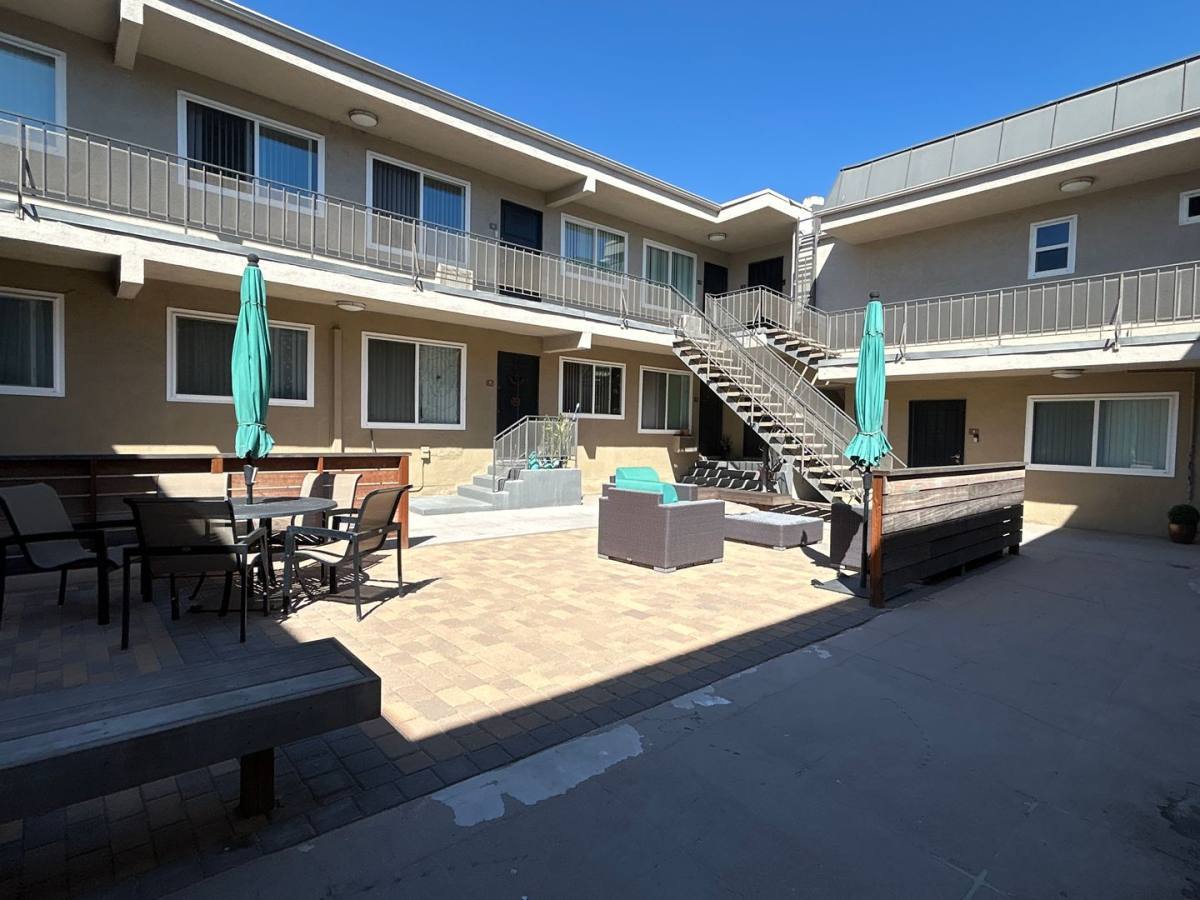 1165 Thompson Ave, Glendale, CA 91201 - Apartment for Rent - Image 2