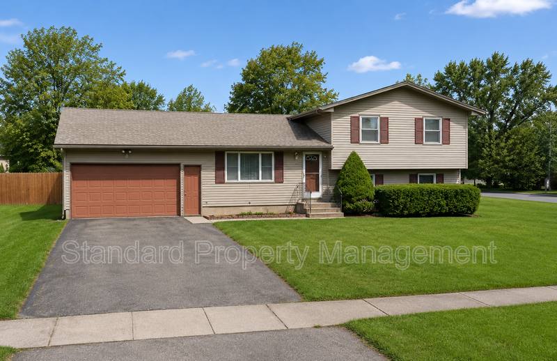 House for rent at 41 Capri Dr, Rochester, NY 14624
