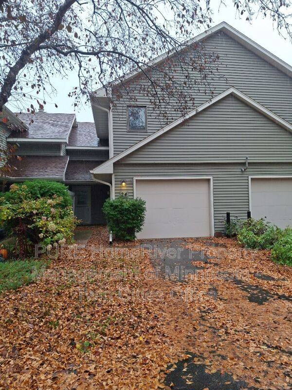 Townhouse for rent at 24 Elton Ridge Court NW, Rochester, MN 55901