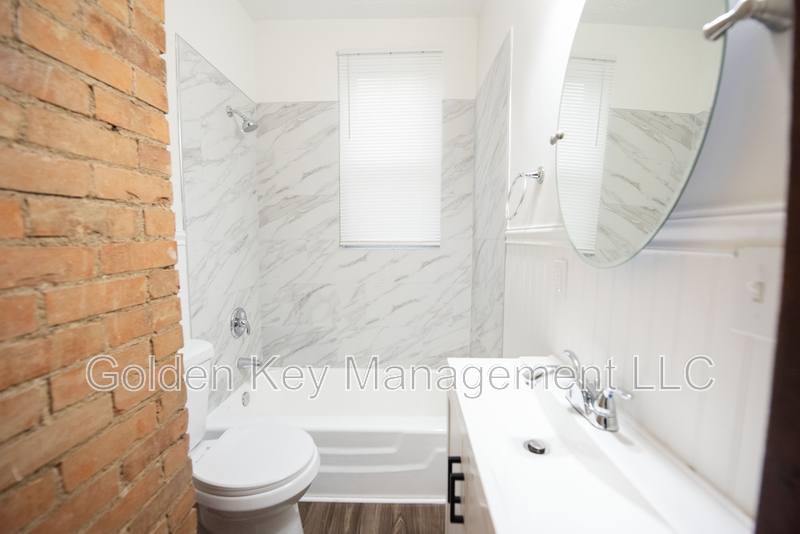Apartment for rent at 5195 Dover Center Rd #1, North Olmsted, OH 44070
