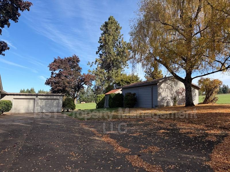 2678 Drift Creek Rd NE, Silverton, OR 97381 - House for Rent - Image 2