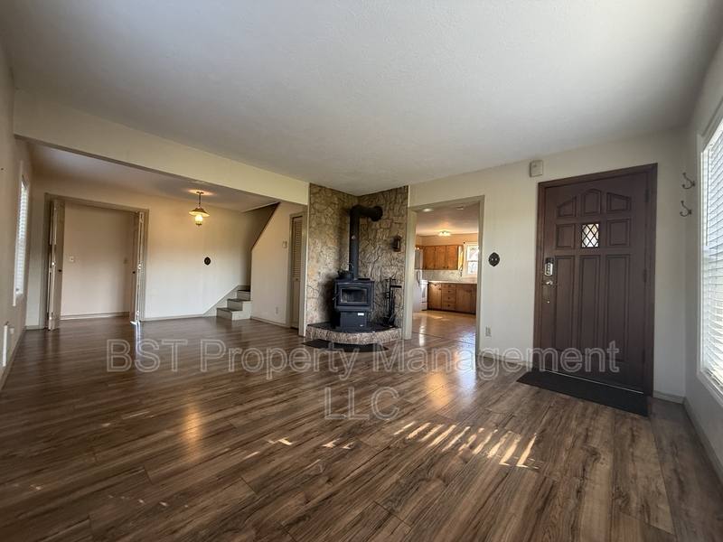 2678 Drift Creek Rd NE, Silverton, OR 97381 - House for Rent - Image 4