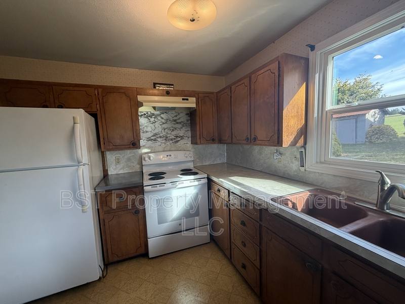 2678 Drift Creek Rd NE, Silverton, OR 97381 - House for Rent - Image 10