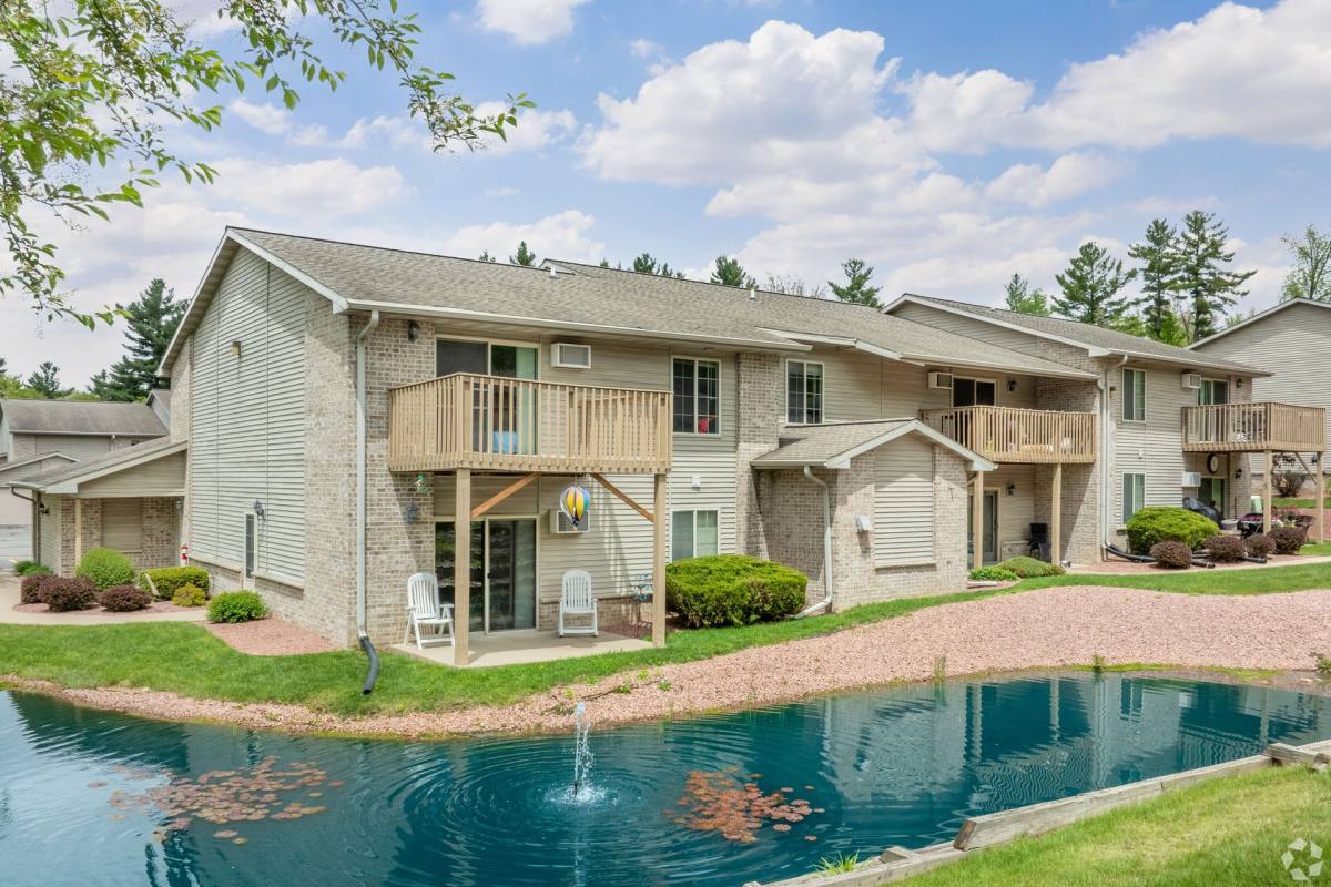 Apartment for rent at Highland Spring Villas, 515 S 68th Ave, Wausau, WI 54401