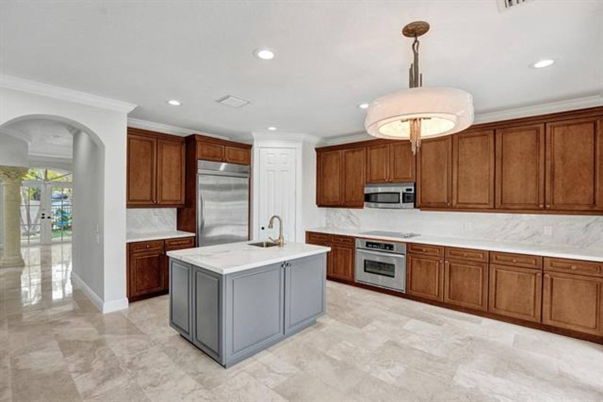 House for rent at 827 SE 2nd Court, Fort Lauderdale, FL 33301