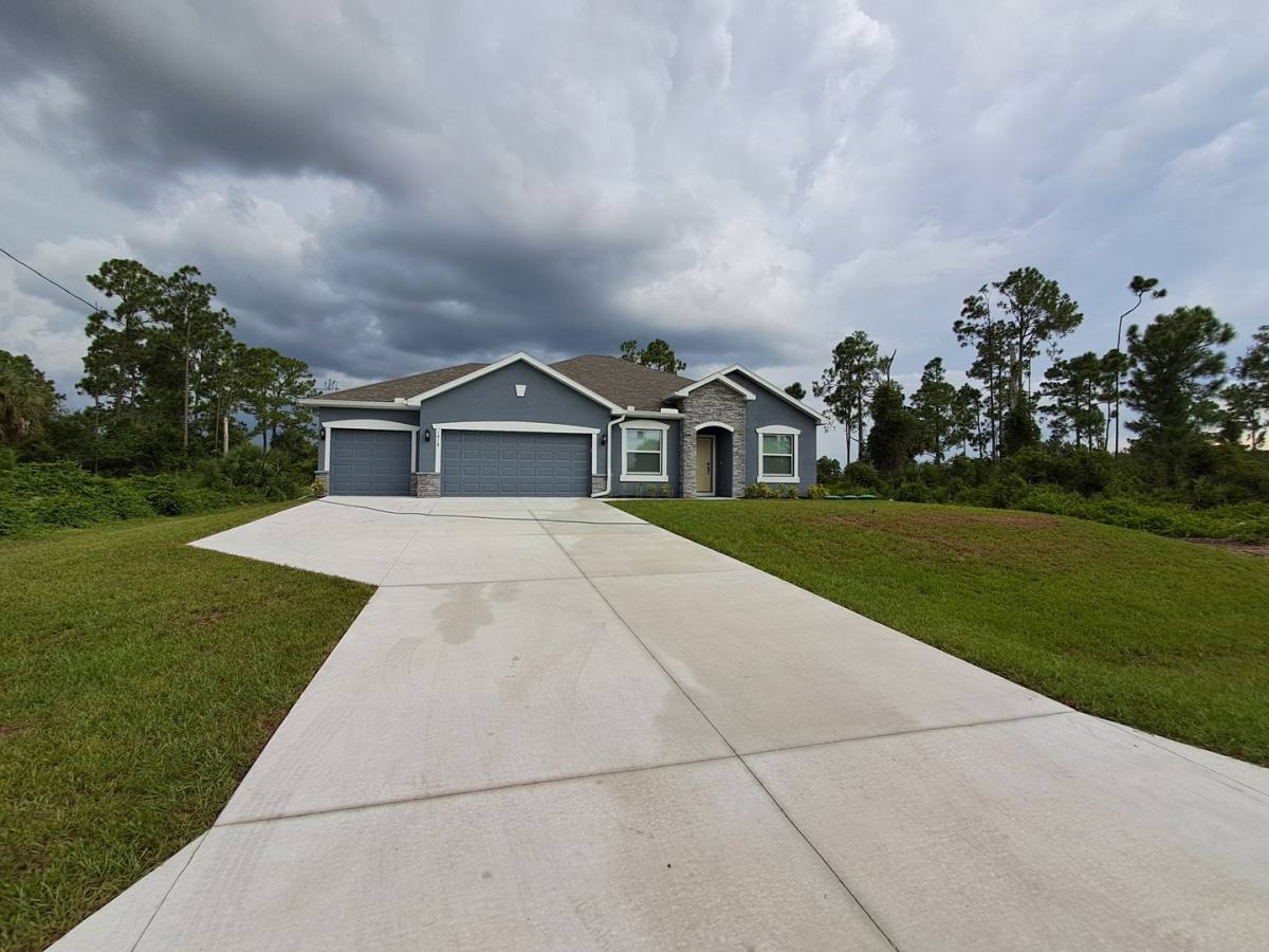 House for rent at 1018 Fayette Ave, Lehigh Acres, FL 33974