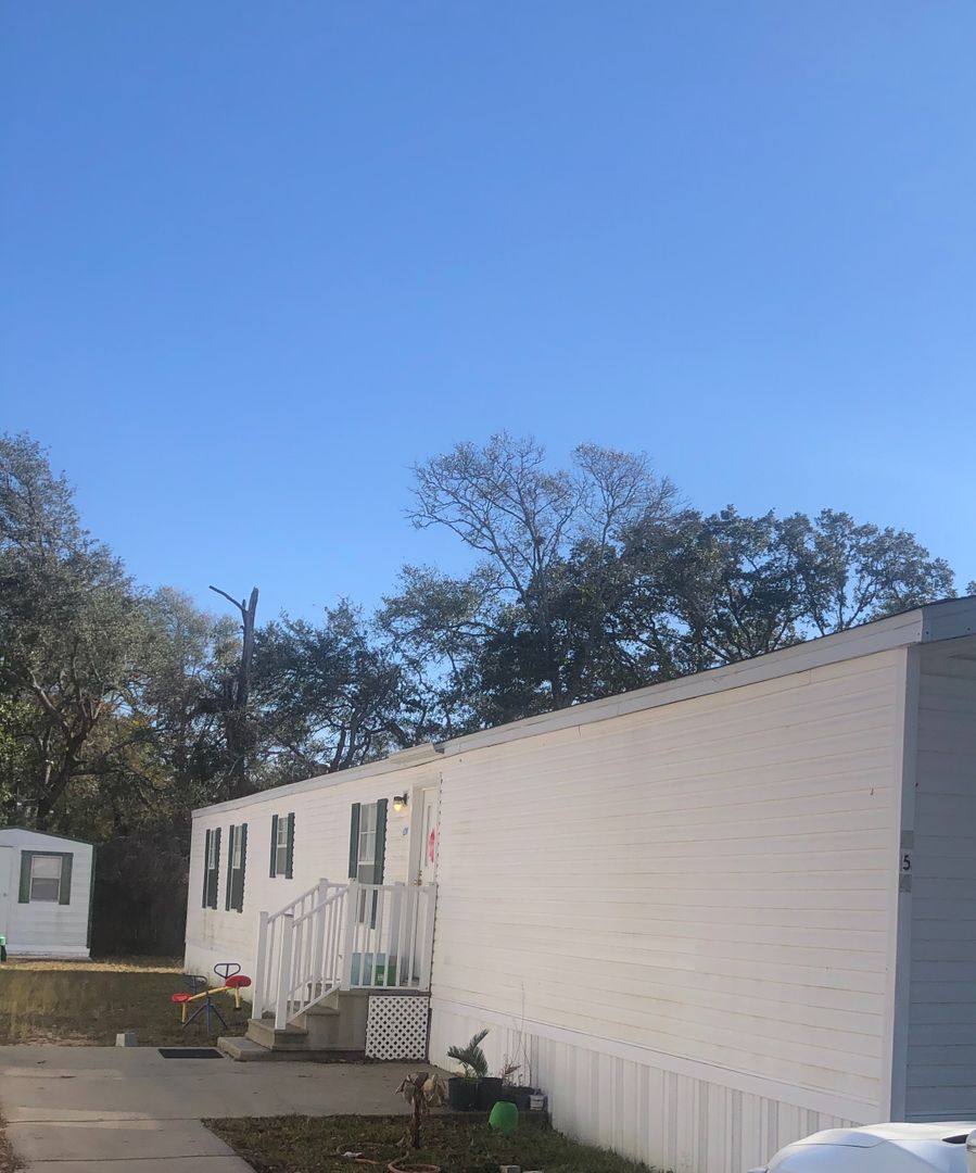 Apartment for rent at 644-658 Reeves Dr 646-648 Navy St, Fort Walton Beach, FL 32547