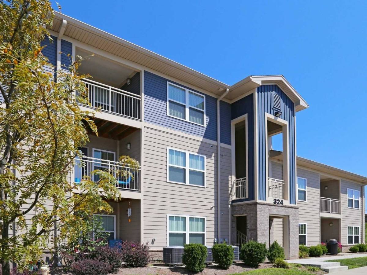 324 Towne Dr, Elizabethtown, KY 42701 - Apartment for Rent - Image 2