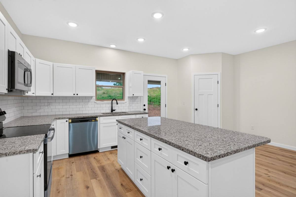 1185 Hunter Lane, Ash Grove, MO 65604 - House for Rent - Image 9