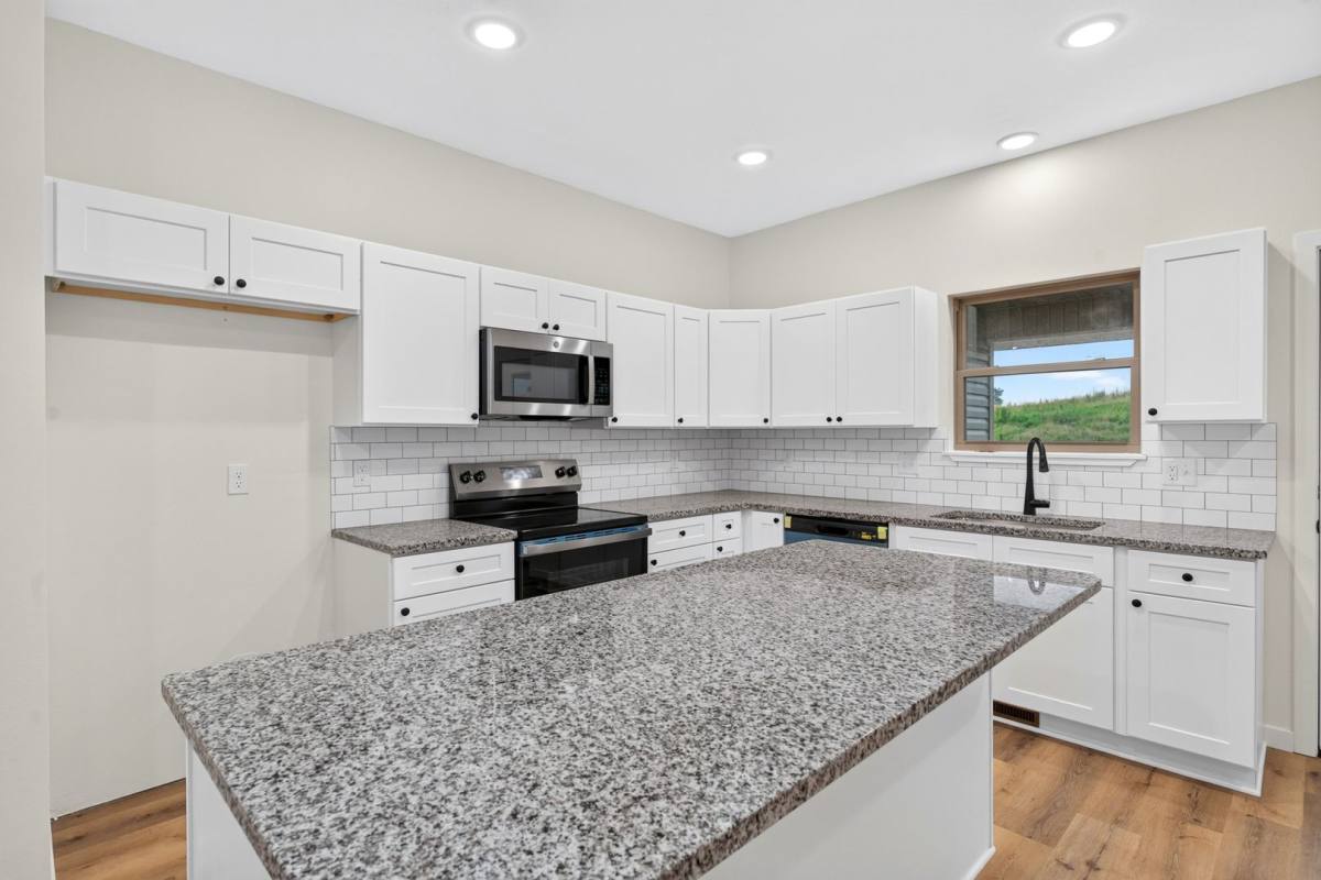 1185 Hunter Lane, Ash Grove, MO 65604 - House for Rent - Image 8