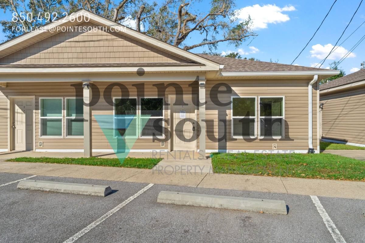 Apartment for rent at 2425 E Johnson Ave #C, Pensacola, FL 32514