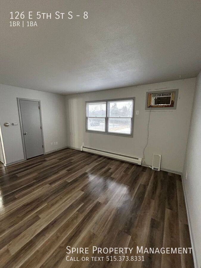 Apartment for rent at 126 E 5th St S #8, Newton, IA 50208