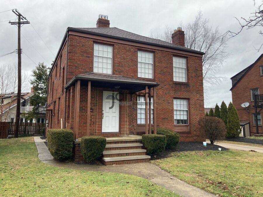 House for rent at 17724 Hilliard Rd, Lower Unit, Lakewood, OH 44107