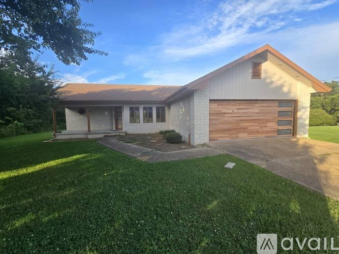 House for rent at 11 Cannich Lane, Bella Vista, AR 72715