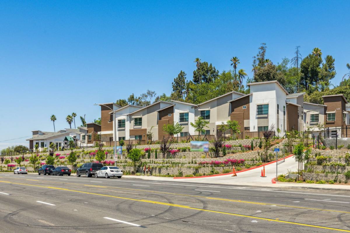 Townhouse for rent at 1466 Canyon Court #139, Vista, CA 92084