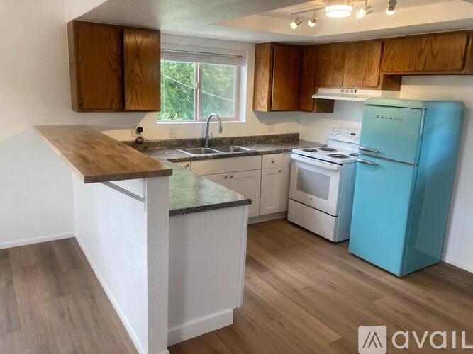 2005 N Center St #1, Flagstaff, AZ 86004 - Apartment for Rent - Image 1