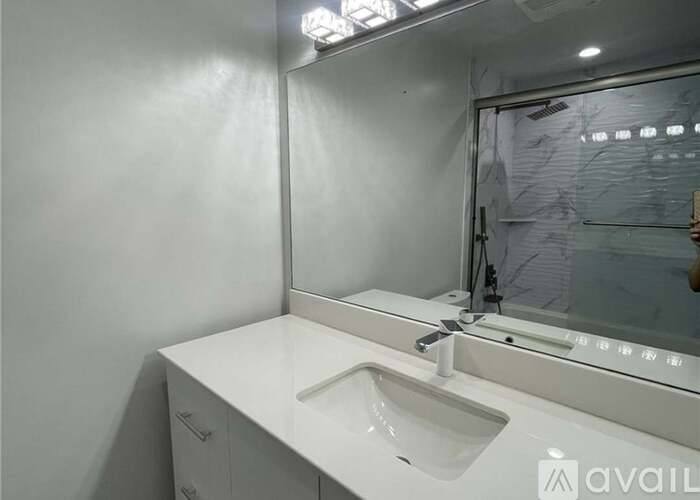 635 E Elmwood Ave #106, Burbank, CA 91501 - Condo for Rent - Image 6