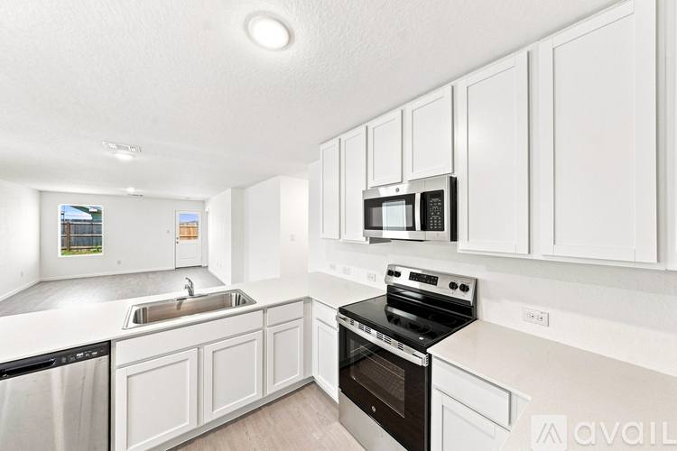 207 Pastar Falls, Seguin, TX 78155 - House for Rent - Image 7