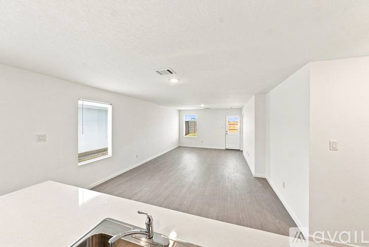207 Pastar Falls, Seguin, TX 78155 - House for Rent - Image 8