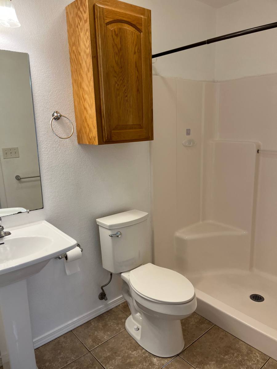 63011 E 285 Court #B, Grove, OK 74344 - Apartment for Rent - Image 9
