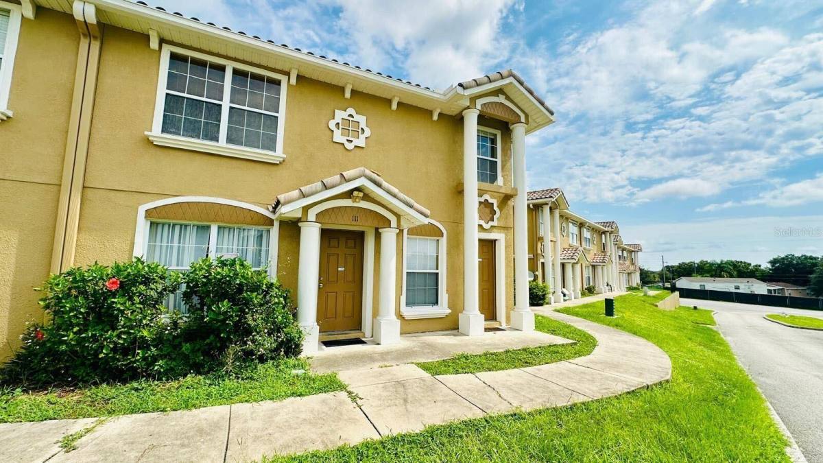 Apartment for rent at 111 Melissa Place, Davenport, FL 33837