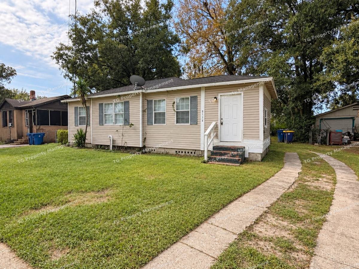 House for rent at 8174 Paul Jones Dr, Jacksonville, FL 32208