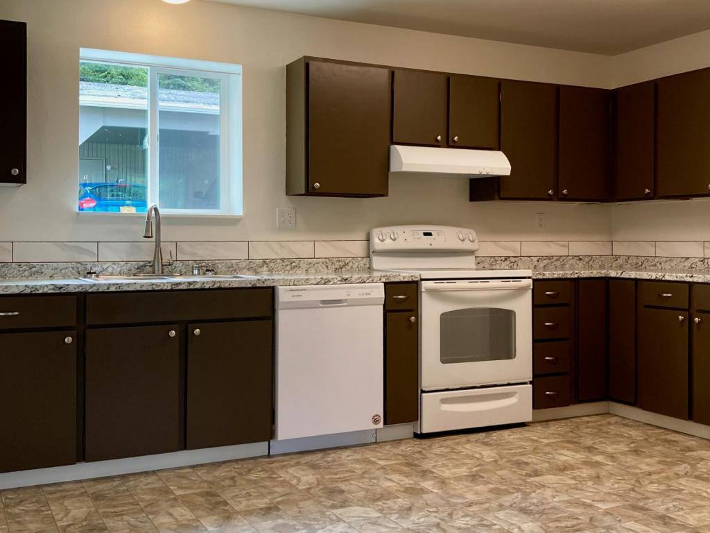 1124 Second St, Kenai, AK 99611 - Apartment for Rent - Image 1