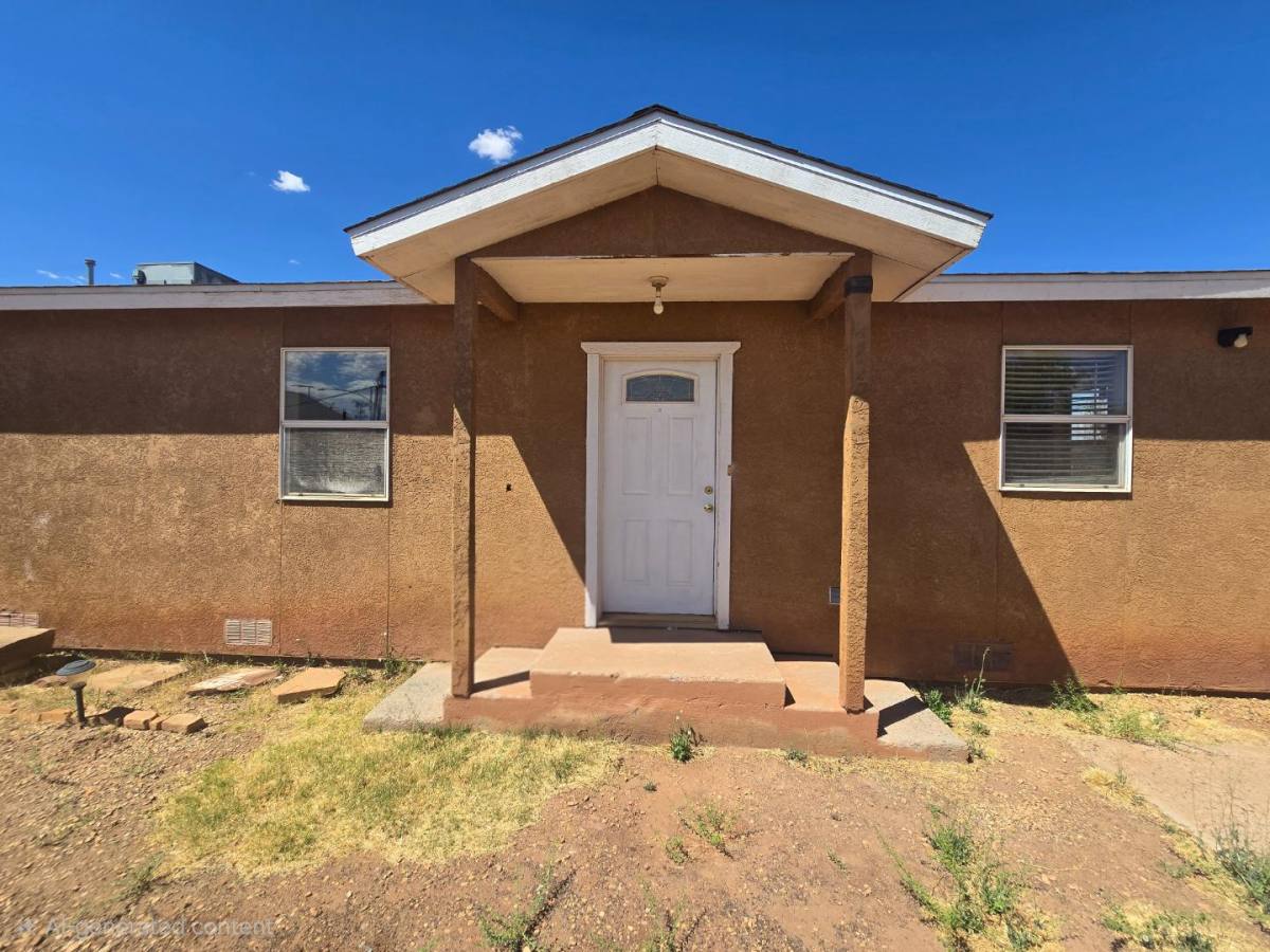 606 N Apache #B, Winslow, AZ 86047 - Apartment for Rent