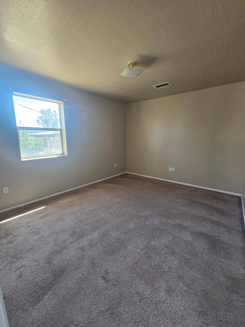606 N Apache #B, Winslow, AZ 86047 - Apartment for Rent - Image 4